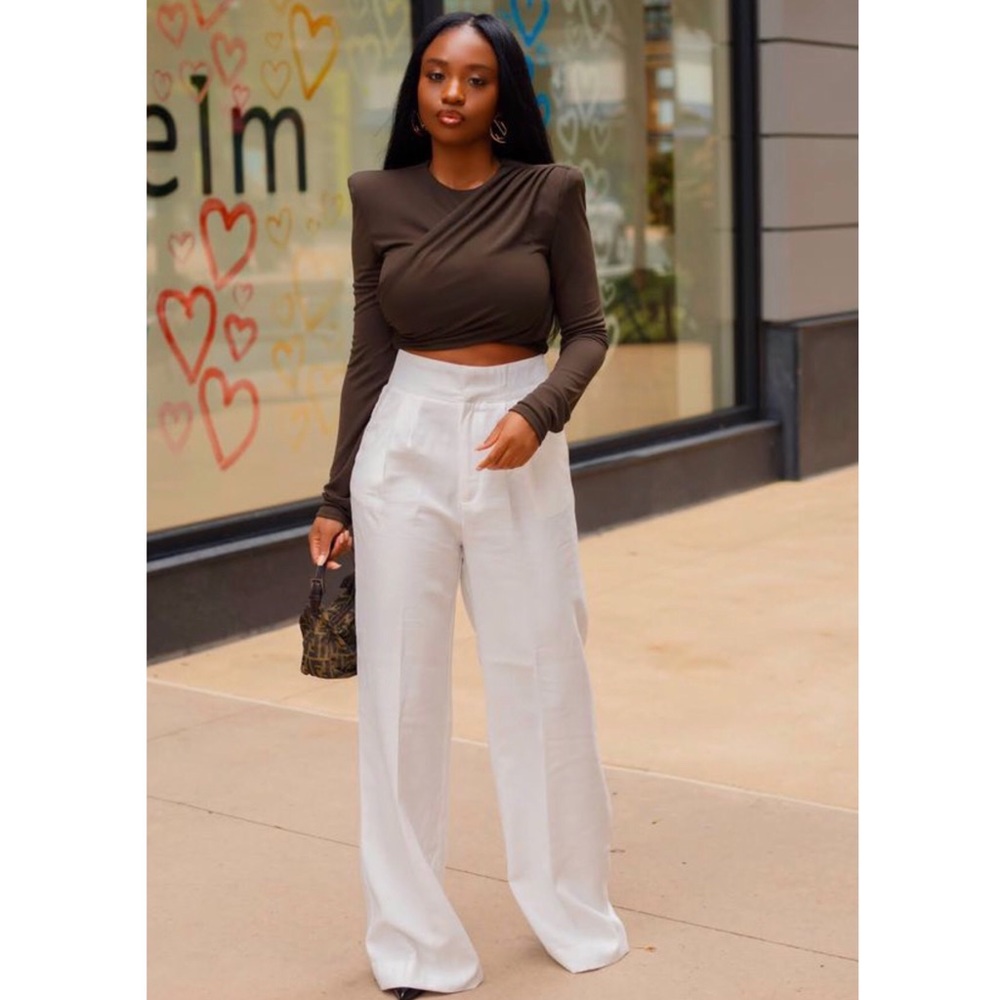 DRAPED SHOULDER PAD CROPPED TOP